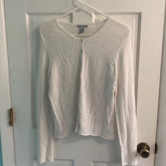 white sweater in perfect condition - Picture 1 of 2